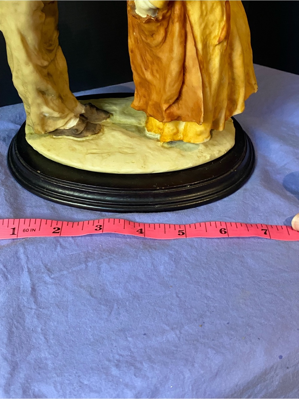 Vintage Style  Figurine “SHY KISS”- Home Art - Picture 9 of 9